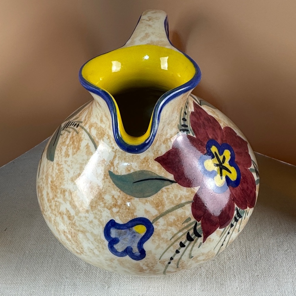 A vintage Zenith Gouda 'Astrid' pattern ceramic pitcher. - Picture 5 of 8